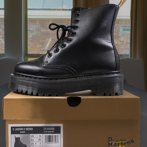 Dr. Martens Black Leather Lace-Up Lug Boots with Side Zip - V Jadon II Mono - Picture 9 of 9